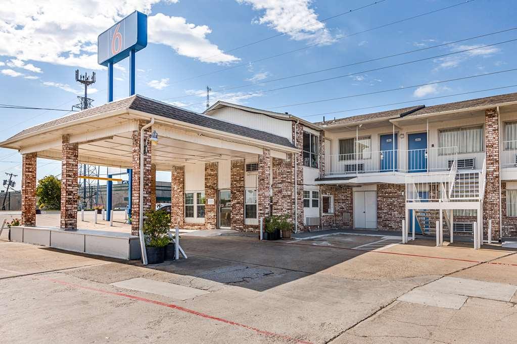 Motel 6 Fort Worth - Northside Ngoại thất bức ảnh