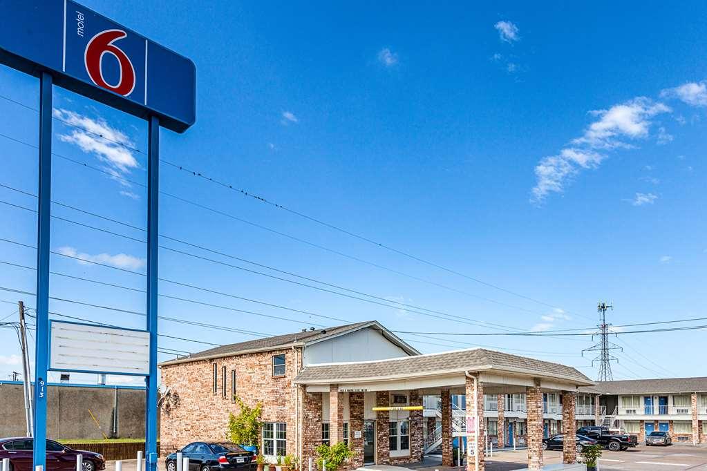 Motel 6 Fort Worth - Northside Ngoại thất bức ảnh