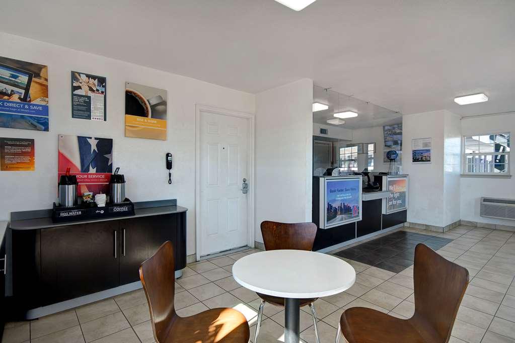 Motel 6 Fort Worth - Northside Ngoại thất bức ảnh