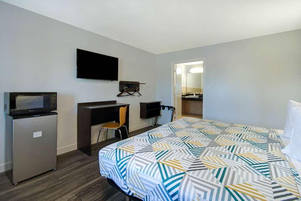 Motel 6 Fort Worth - Northside Phòng bức ảnh