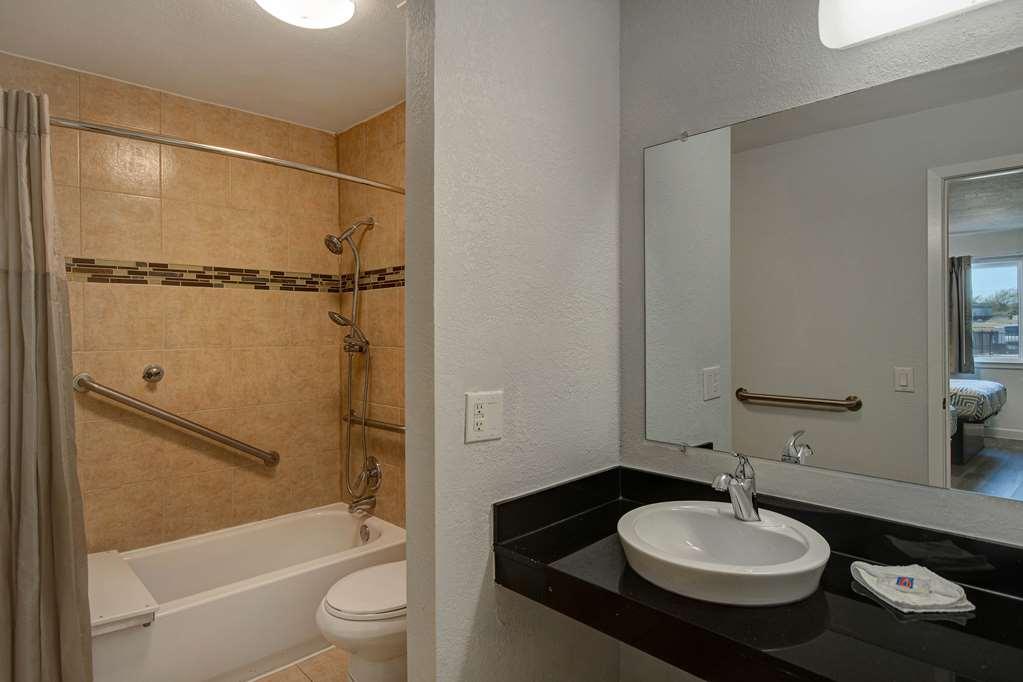 Motel 6 Fort Worth - Northside Ngoại thất bức ảnh