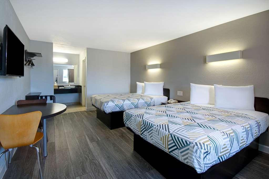 Motel 6 Fort Worth - Northside Phòng bức ảnh